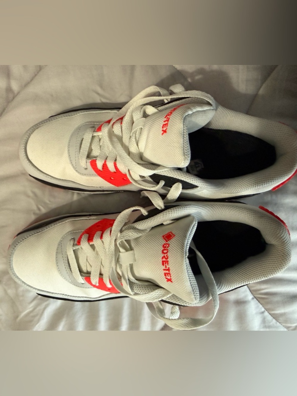 Nike Men’s Air Max Athletic Shoes White Black neon orange - Picture 2 of 4